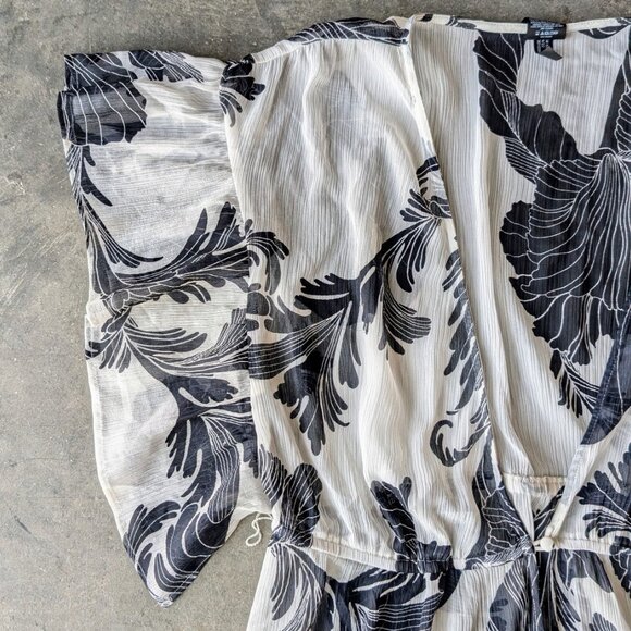 Express White Black Floral Flutter Sleeve Long Duster Kimono size M/L - Picture 3 of 8